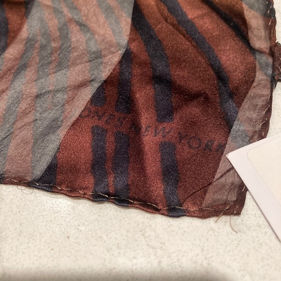 💙NEW Jones New York Silk Scarf - Picture 5 of 6